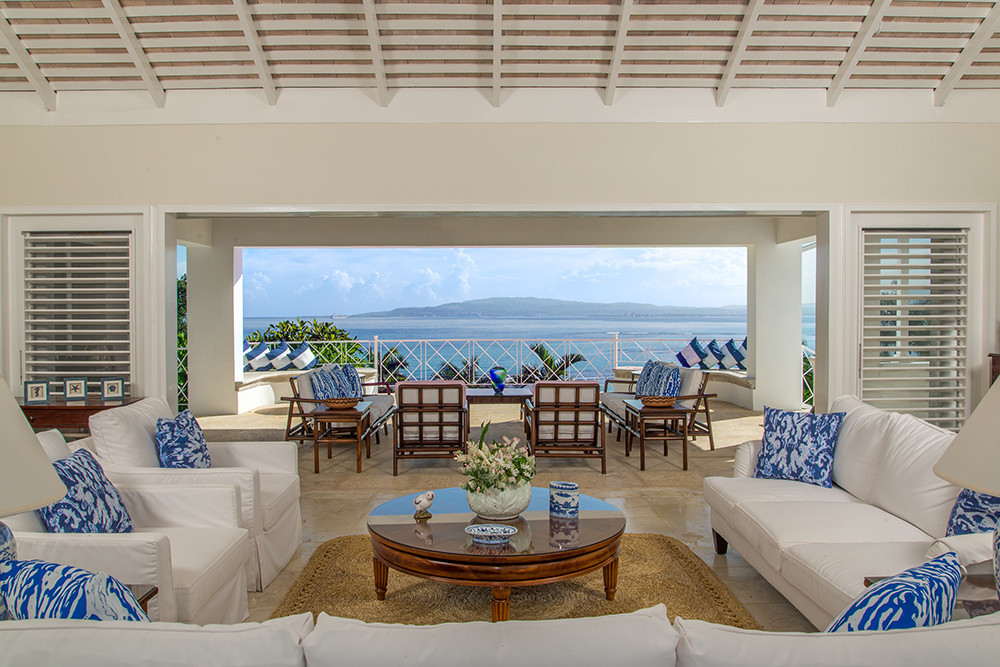 Hillside House on Round Hill