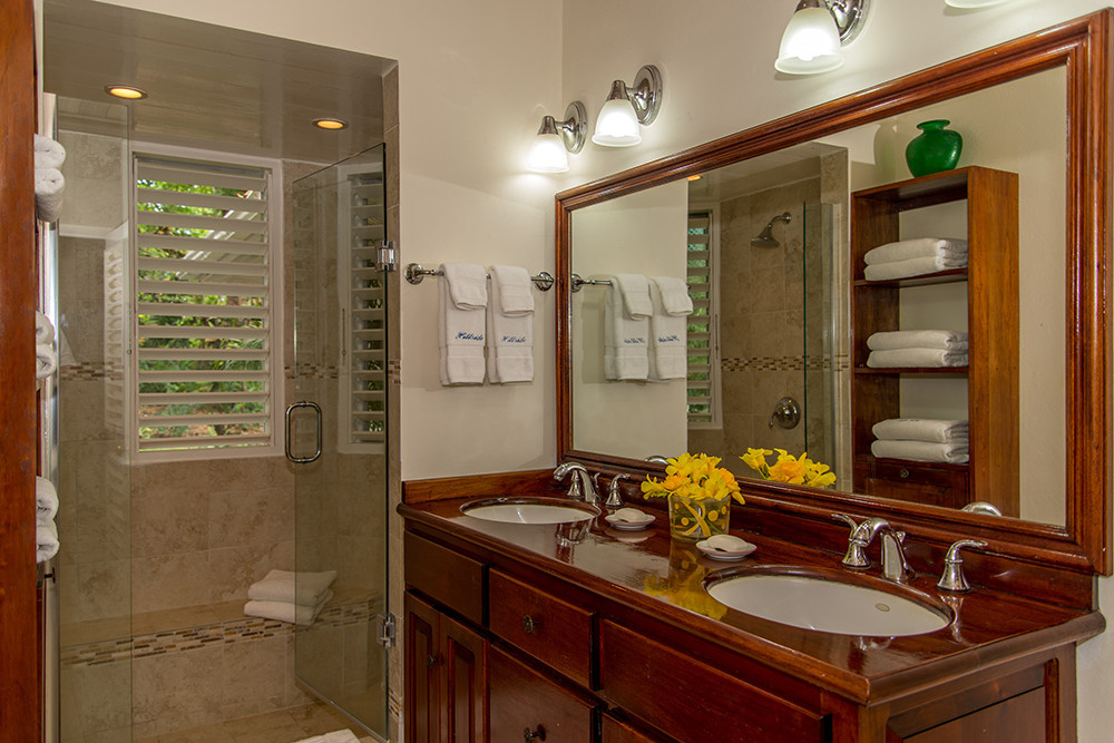 Hillside House on Round Hill