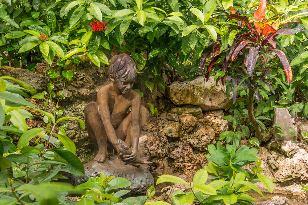 Hillside House on Round Hill