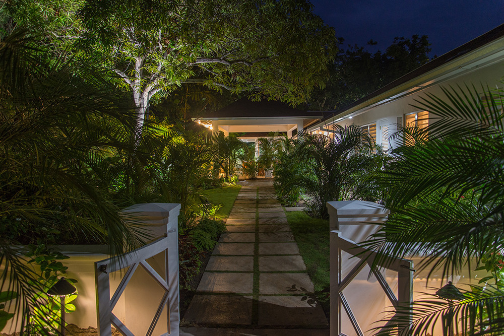 Hillside House on Round Hill