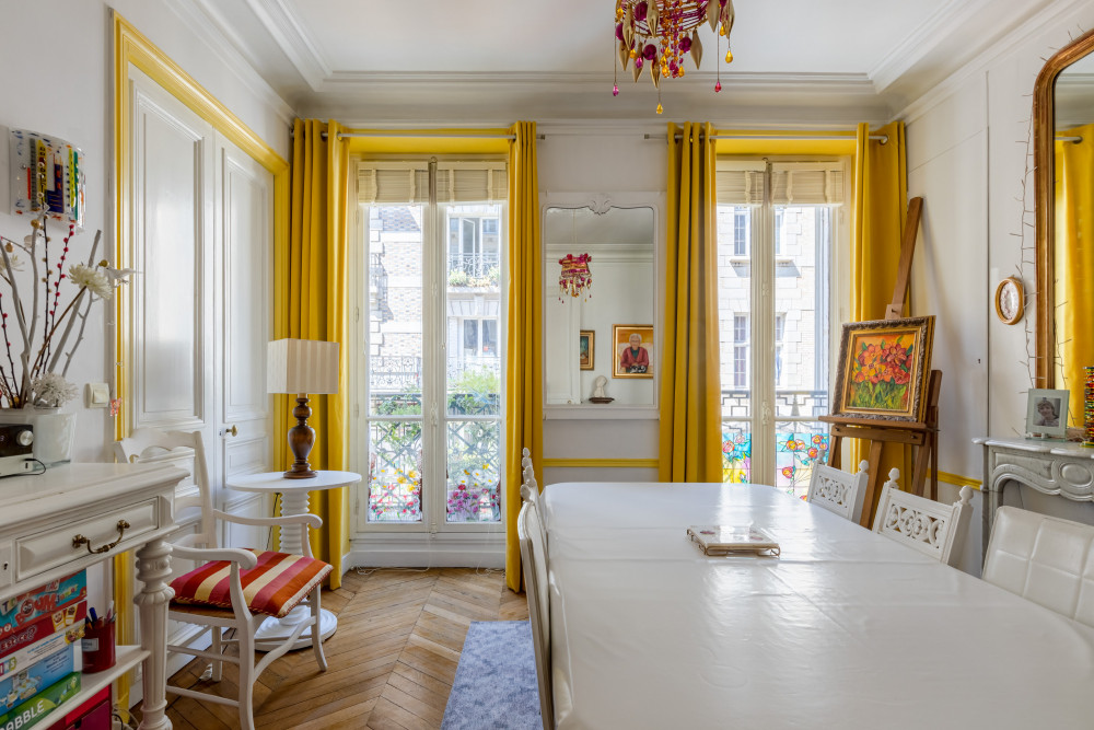 Painting the Streets of Pigalle