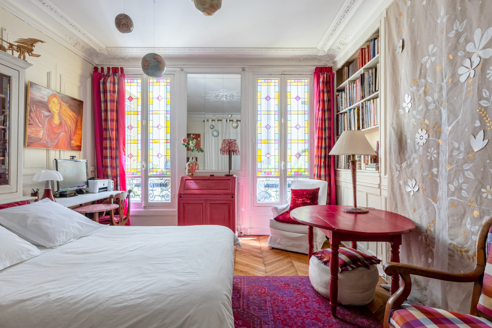 Painting the Streets of Pigalle