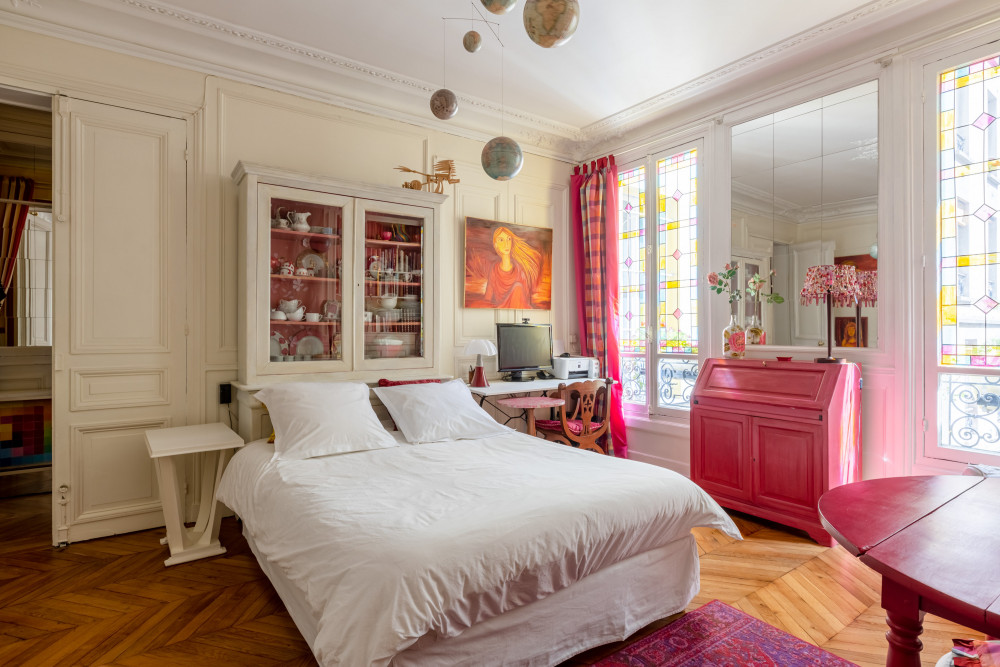 Painting the Streets of Pigalle