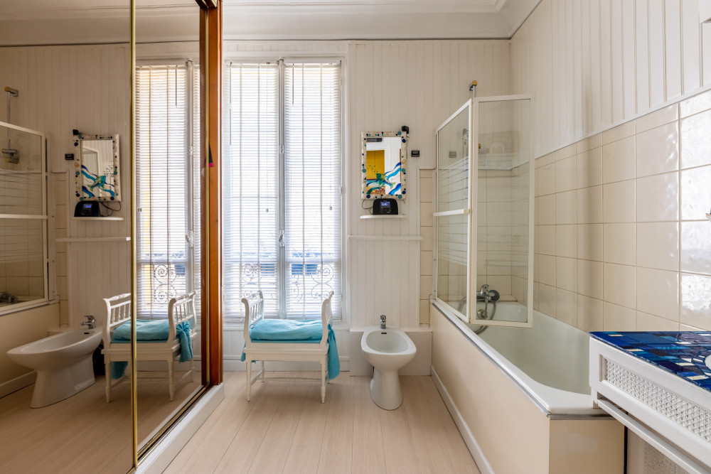 Painting the Streets of Pigalle