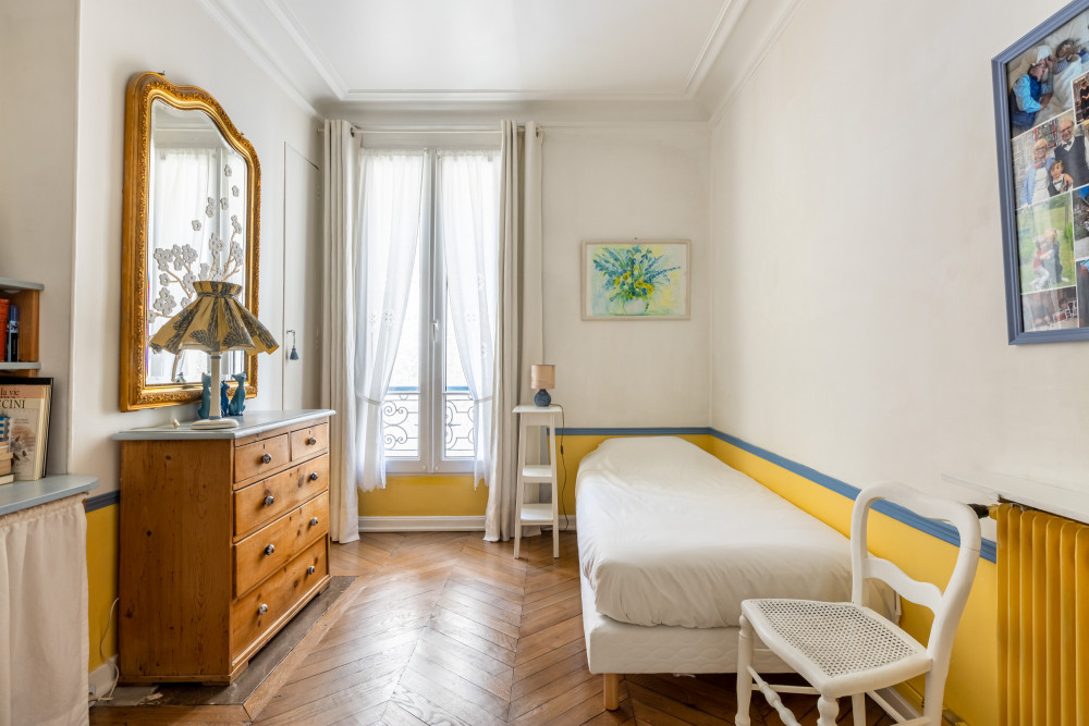 Painting the Streets of Pigalle