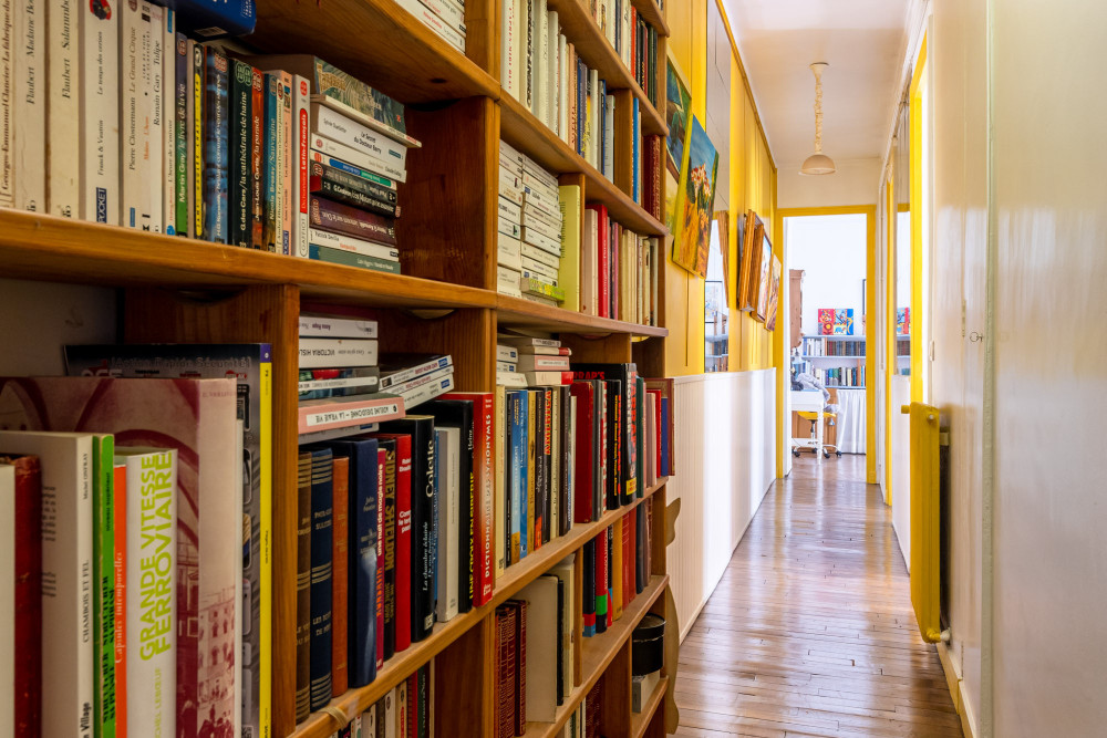 Painting the Streets of Pigalle