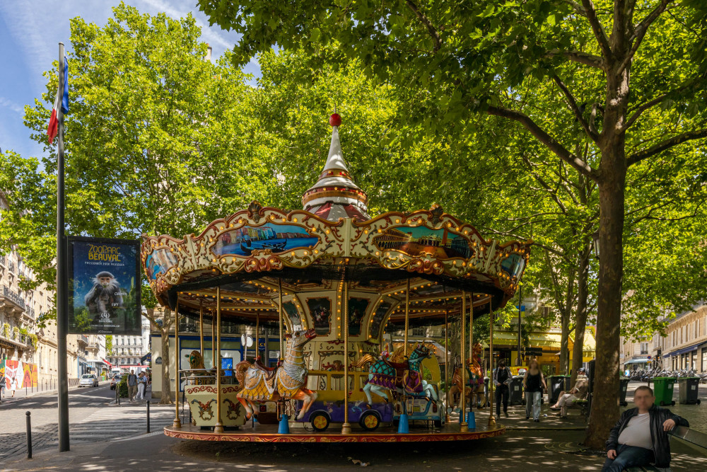 Painting the Streets of Pigalle