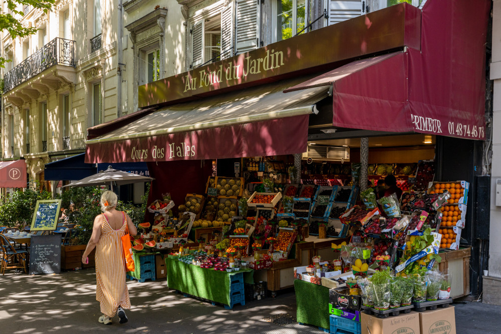 Painting the Streets of Pigalle