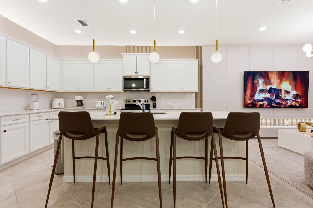Windsor Cay 240