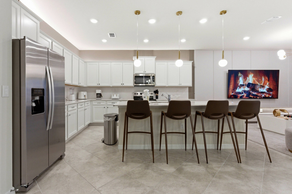 Windsor Cay 240