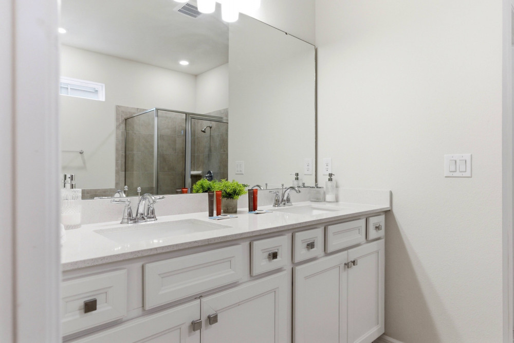 Windsor Cay 240