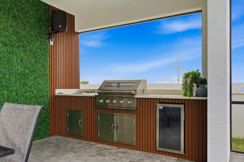 Windsor Cay 240