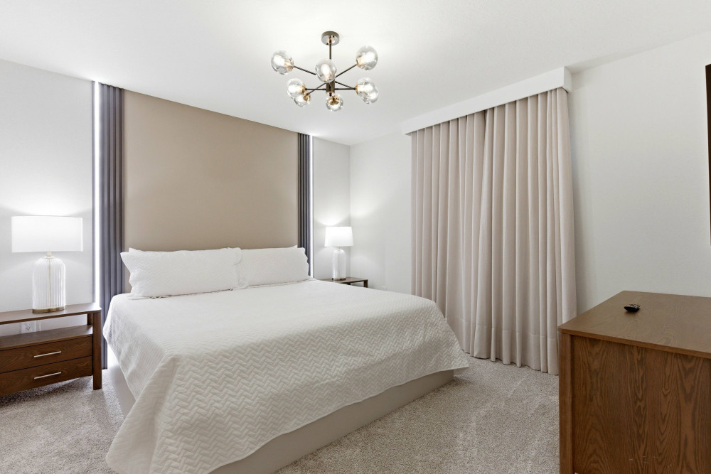 Windsor Cay 240