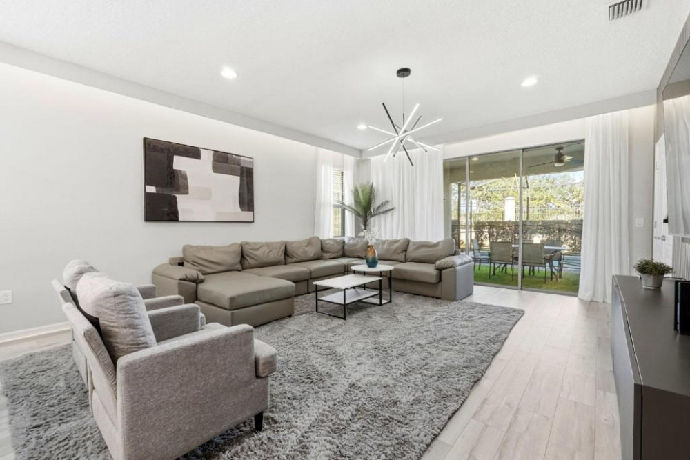 Windsor at Westside 2600