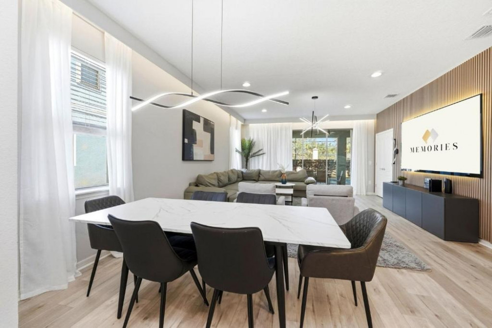 Windsor at Westside 2600