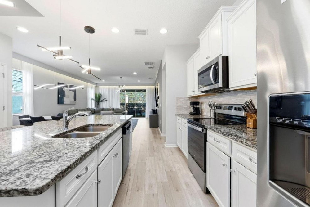 Windsor at Westside 2600