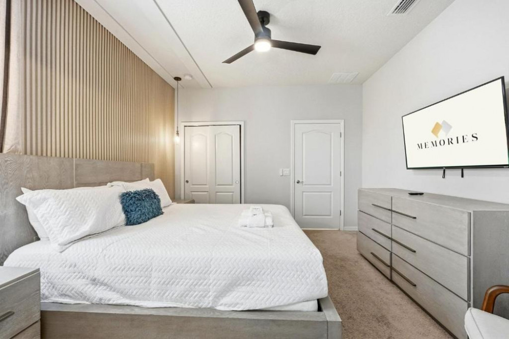 Windsor at Westside 2600