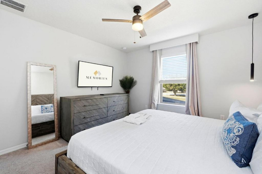 Windsor at Westside 2600