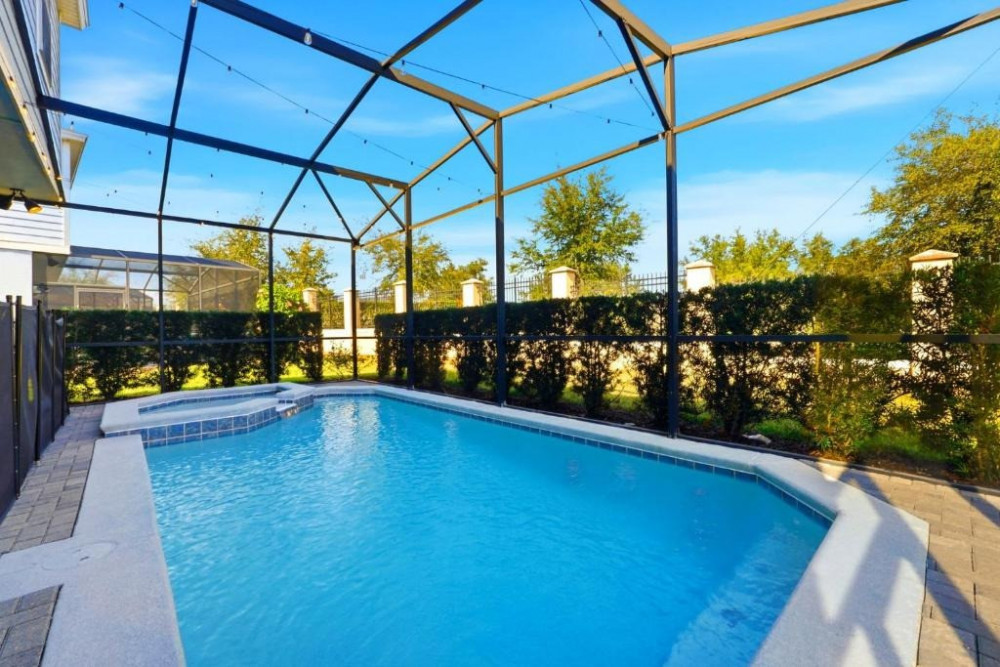 Windsor at Westside 2600