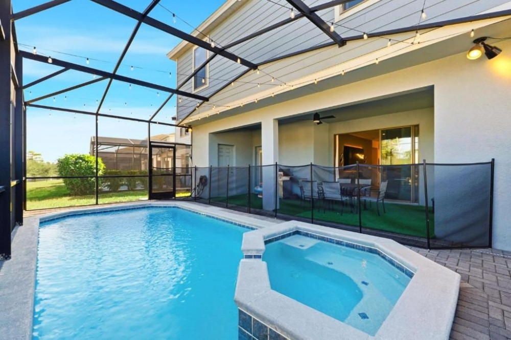 Windsor at Westside 2600