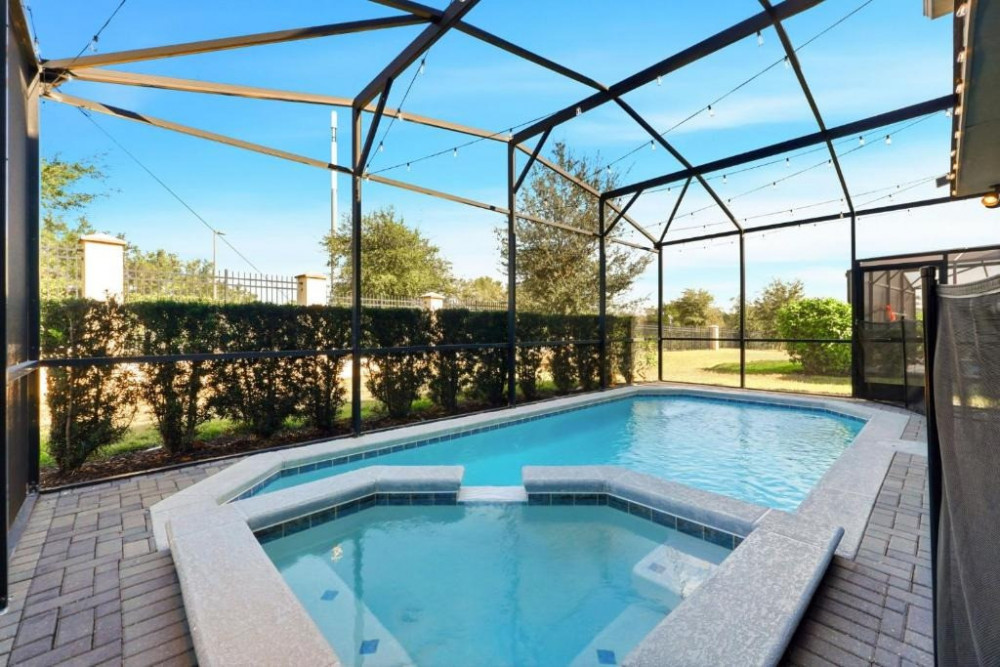 Windsor at Westside 2600