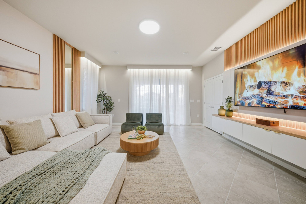 Windsor Cay 244