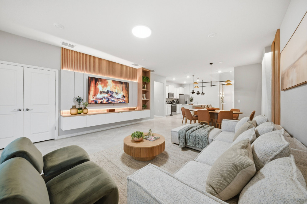 Windsor Cay 244