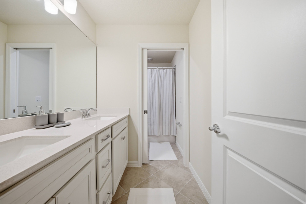Windsor Cay 244