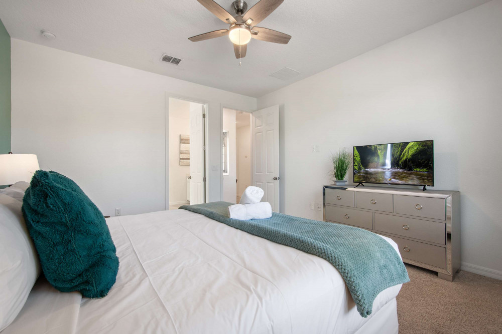 Solara Resort 674
