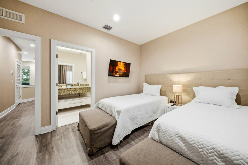 Magic Village Yards 16