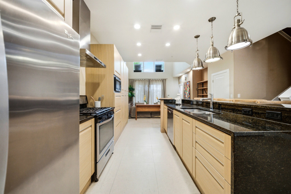 Magic Village Yards 16