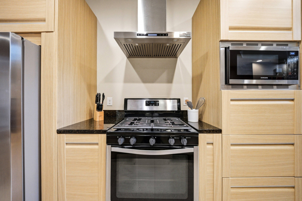 Magic Village Yards 16