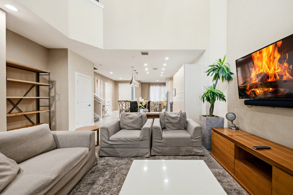 Magic Village Yards 16