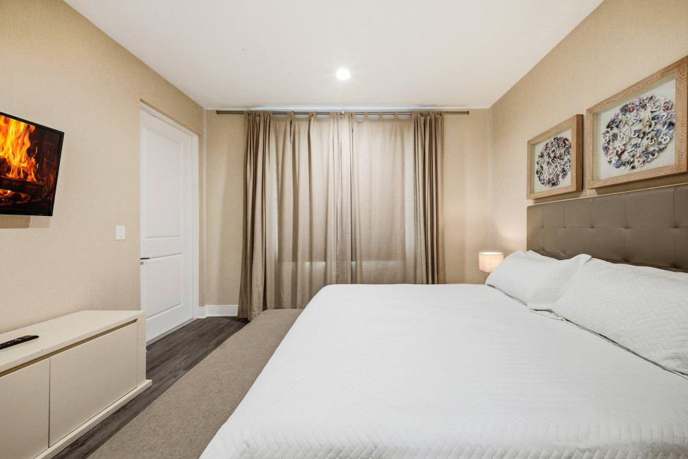 Magic Village Yards 16