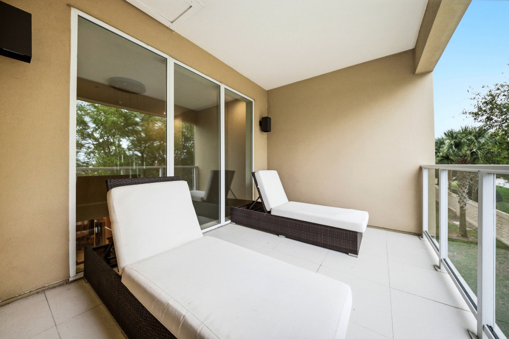 Magic Village Yards 16