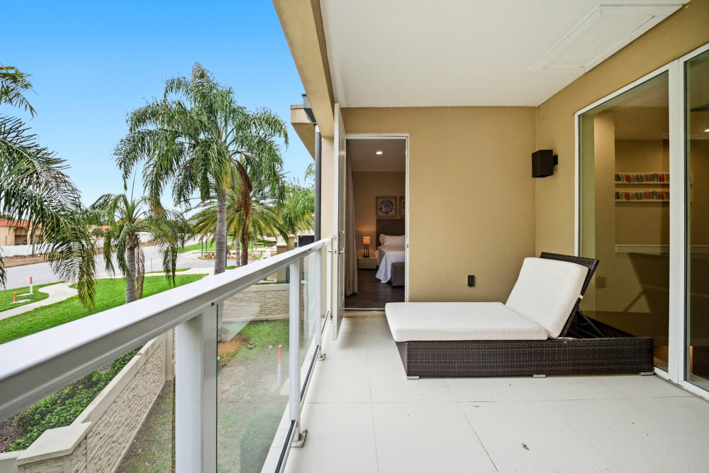 Magic Village Yards 16