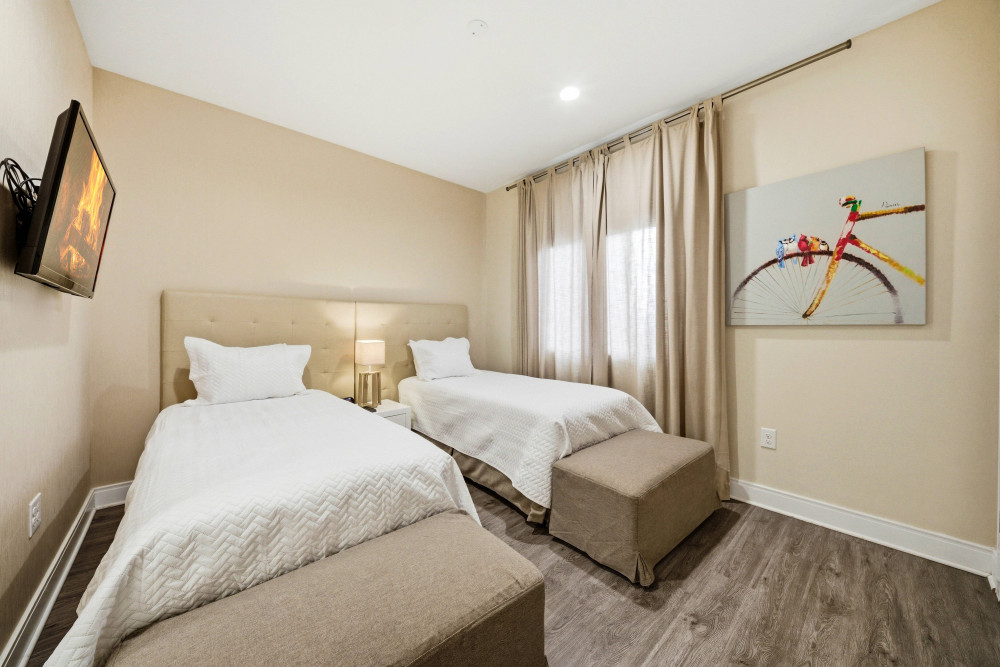 Magic Village Yards 16