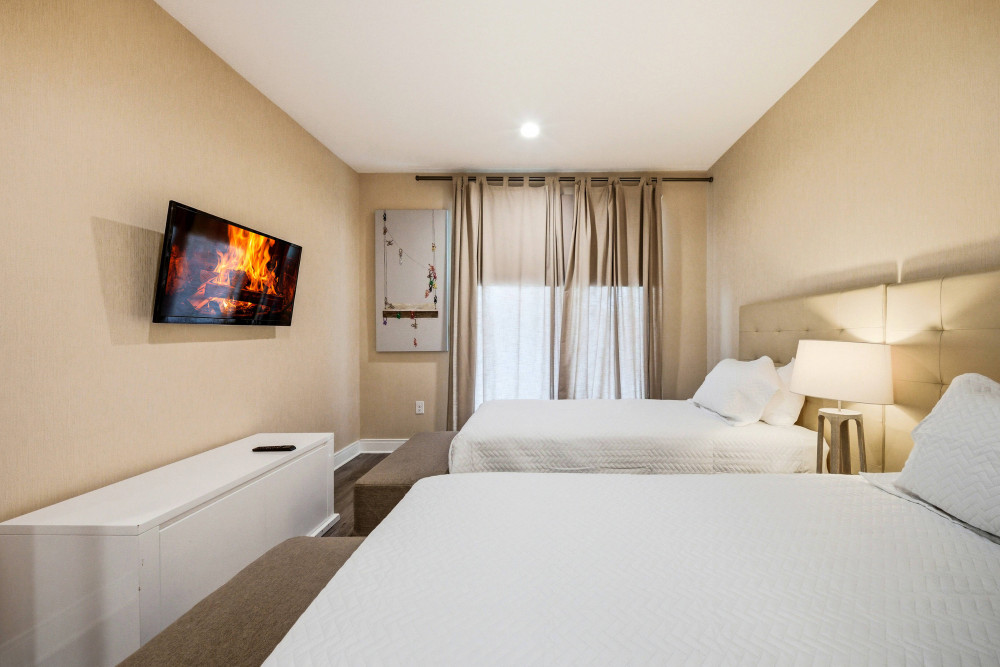 Magic Village Yards 16