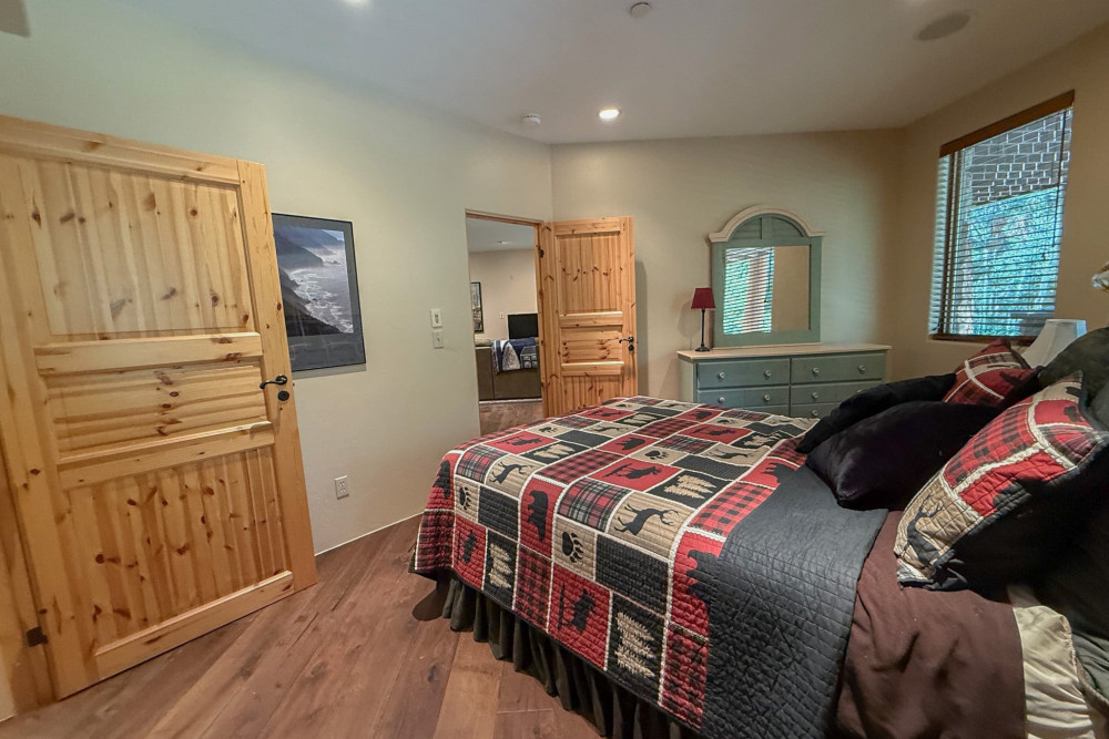 Silverthorne 5
