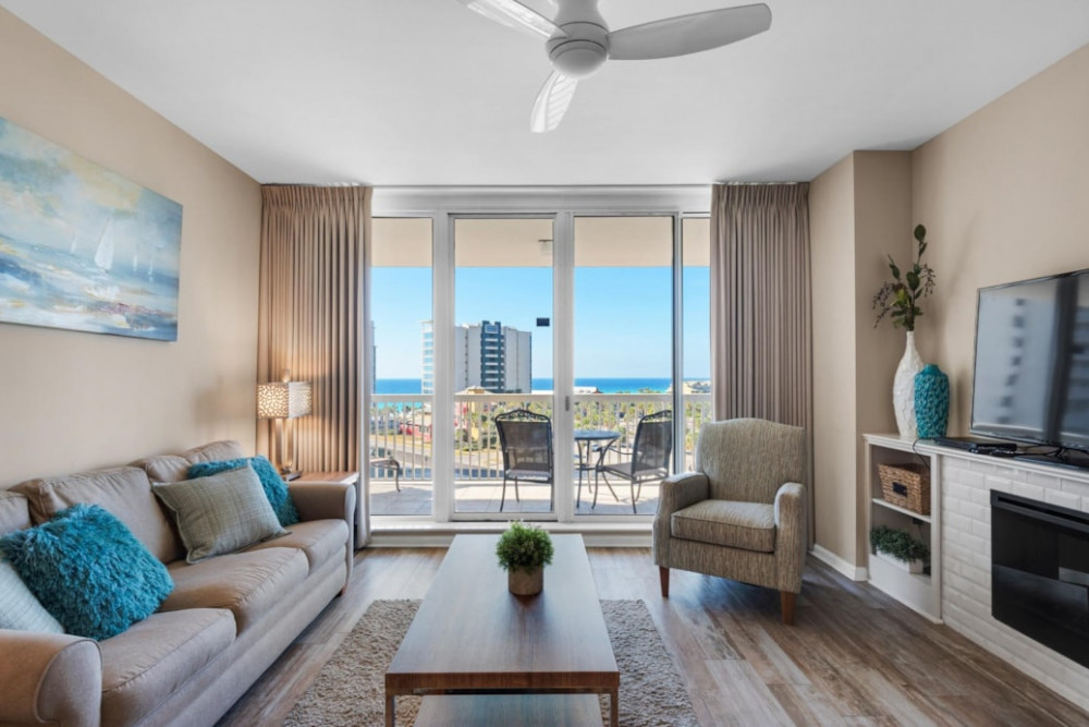 Destin 242