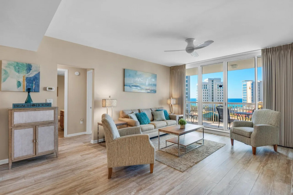 Destin 242