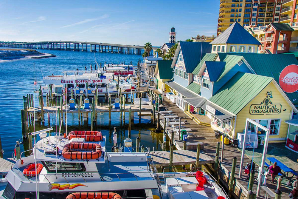 Destin 242