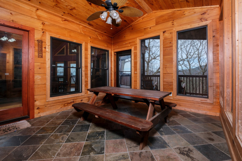 Sevierville 272