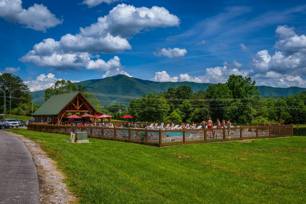 Sevierville 272