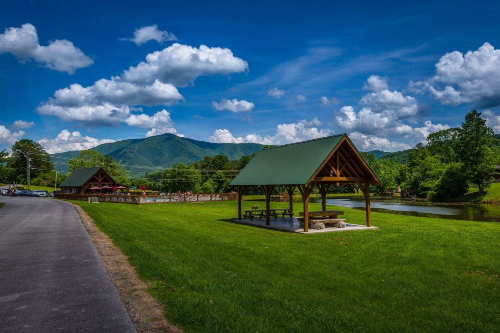 Sevierville 272