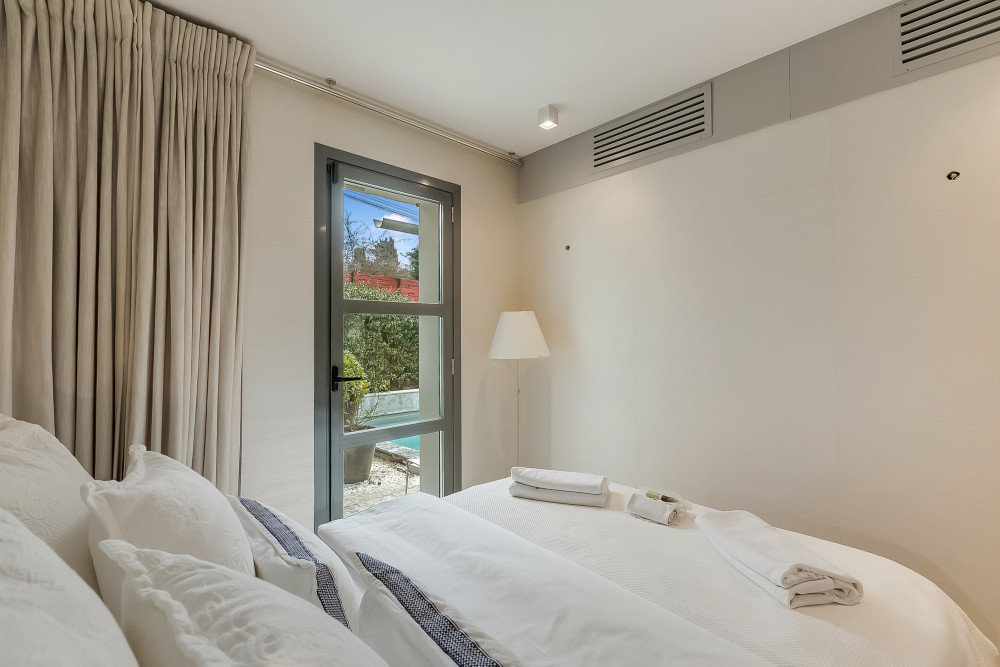 Antibes 6