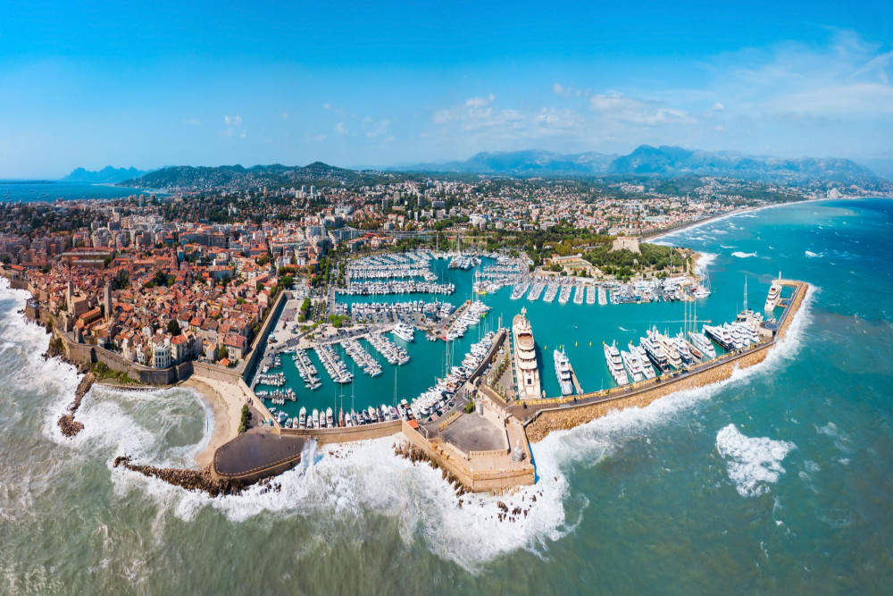 Antibes 6