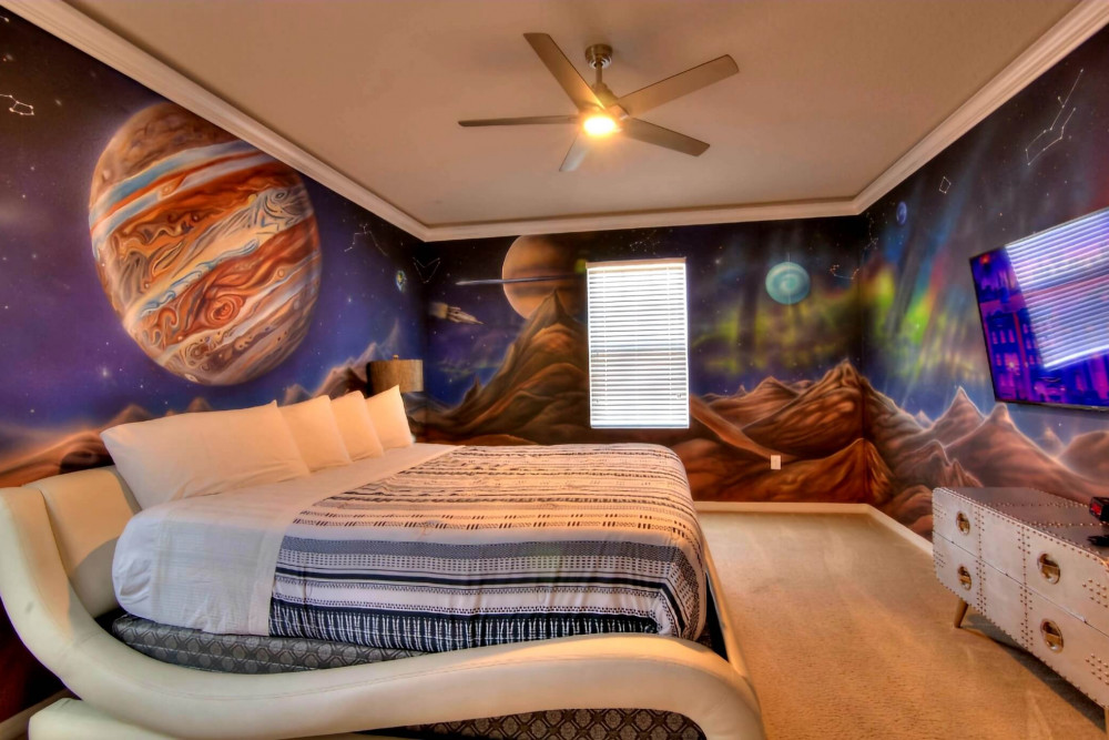 Global Villa & Hollywood Villa