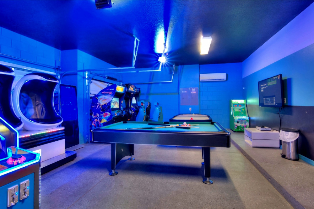 Global Villa & Hollywood Villa