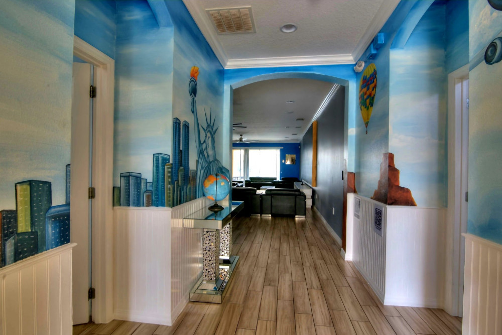 Global Villa & Hollywood Villa